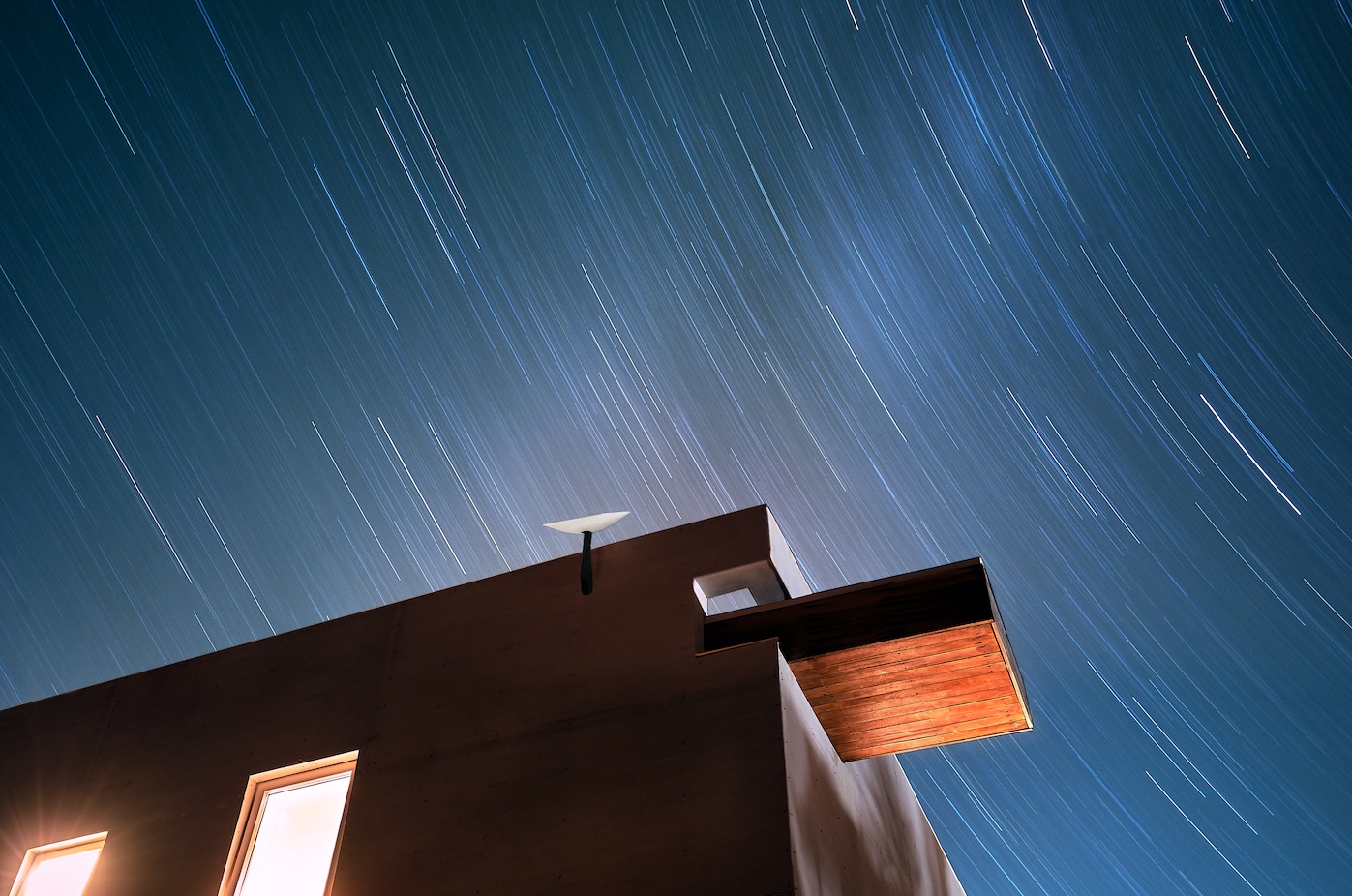 Illustration of satellite links from a mobile device across the sky